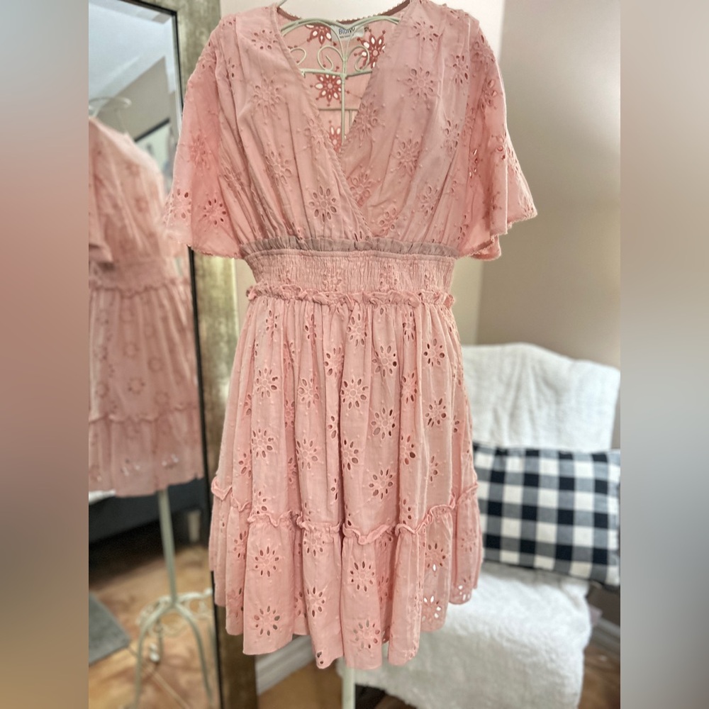 Bluivy Coral Eyelet Top
